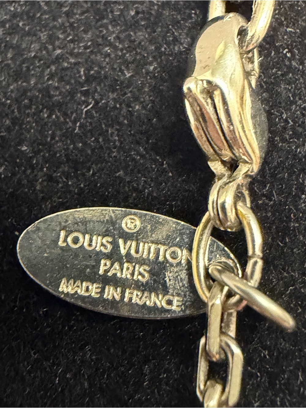 Louis Vuitton Swarovski Gamble Short Necklace in silver Model Number M65232 - Picture 3 of 7